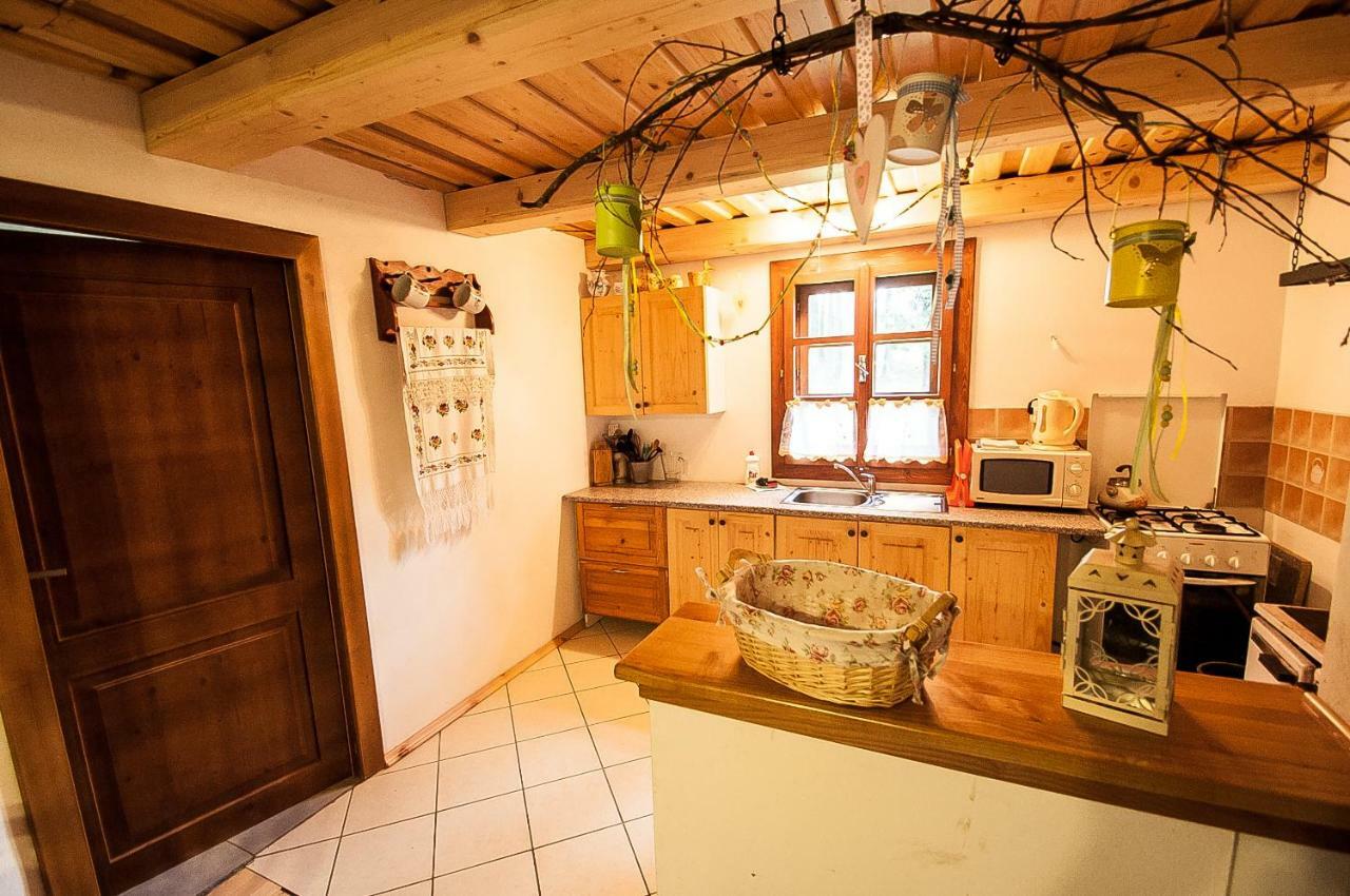 Ujastraba Villa Vichodna Szoba fotó